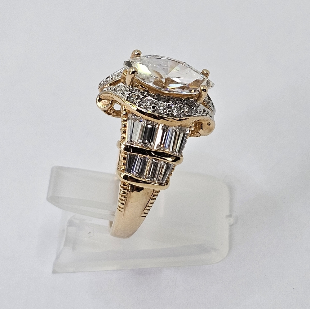 Authentic Victoria Wieck Diamond Simulant Ring 18K Vermeil! Size 8! - Picture 12 of 14